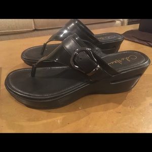 Cole Haan Air Maddy Tant Thong, Size 9B